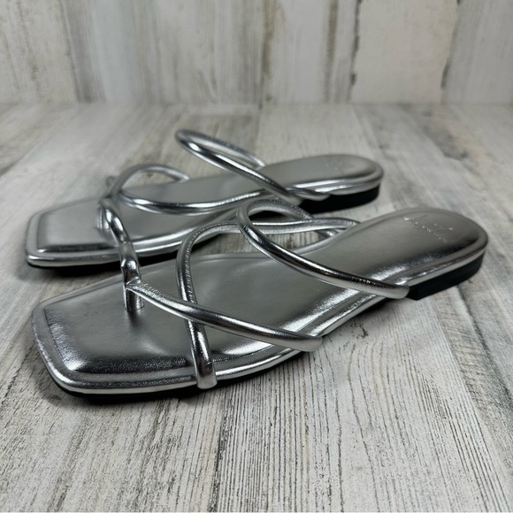 New Marc Fisher Fiada 2 Square Toe Faux Leather Thong Sandal In Silver #659 - Picture 2 of 7